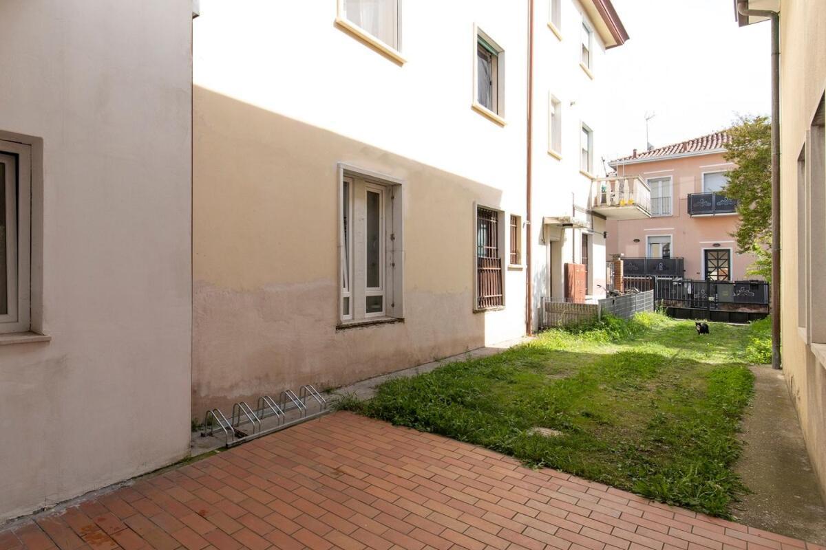 Monolocale - Piano Terra - Ingresso Indipendente Apartment Padova Luaran gambar