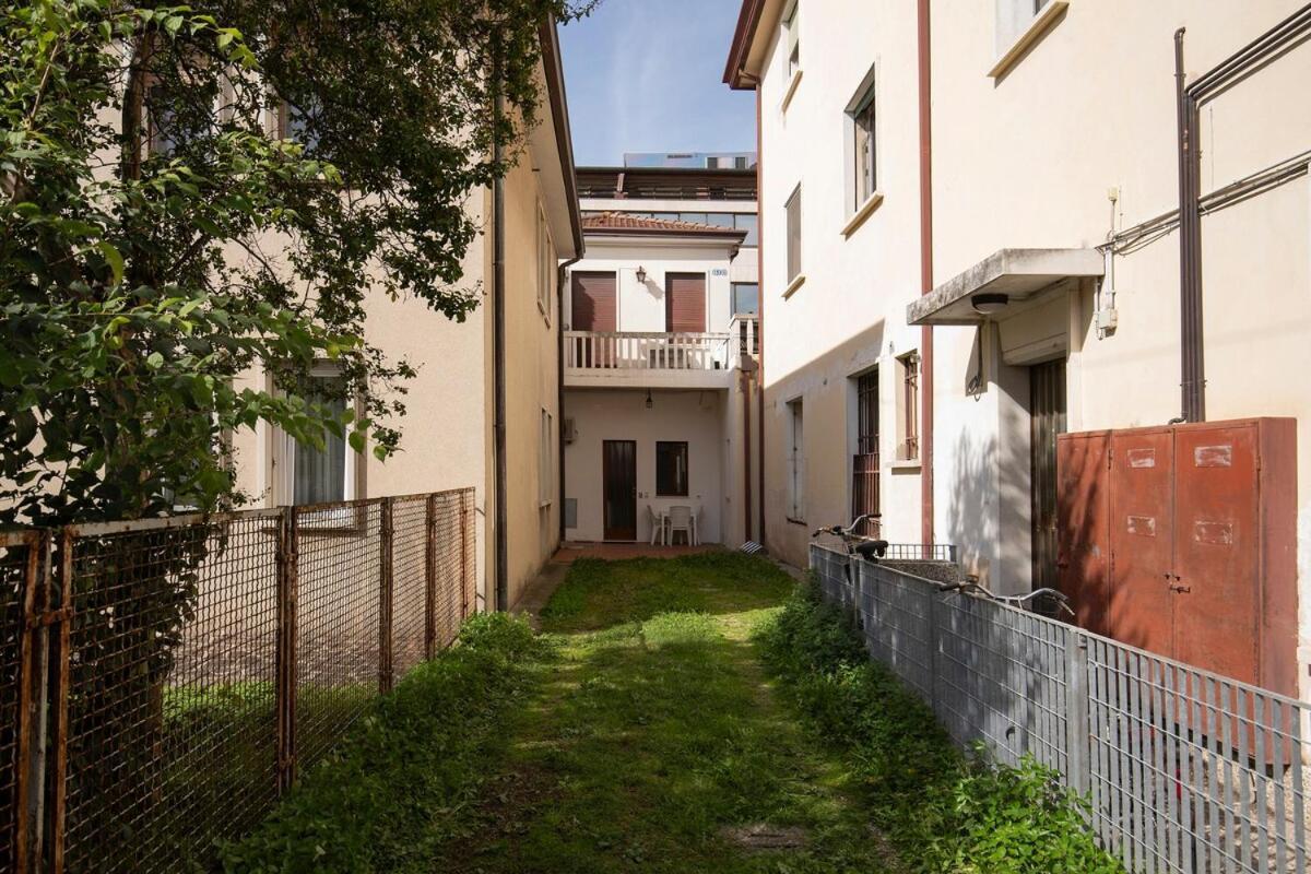 Monolocale - Piano Terra - Ingresso Indipendente Apartment Padova Luaran gambar